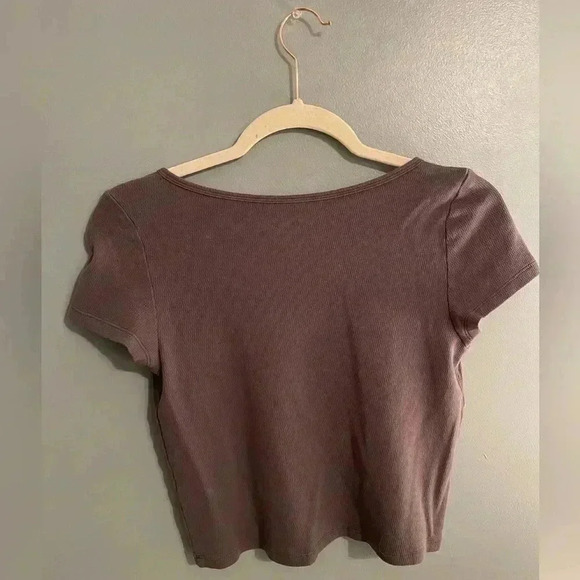 crop top - Picture 3 of 3